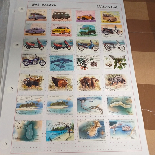 249 - Malaysia from 1970 to early 2000's collection on 30+ album sheets good selection of commemorative is... 