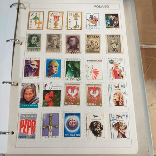 272 - Poland collection in 4 ring binder from 1920's to early 2000's, ideal for thematics with many sets p... 