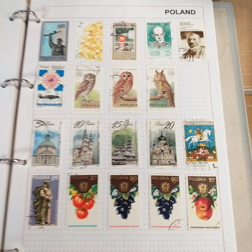 272 - Poland collection in 4 ring binder from 1920's to early 2000's, ideal for thematics with many sets p... 