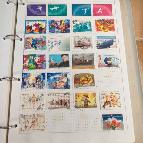 272 - Poland collection in 4 ring binder from 1920's to early 2000's, ideal for thematics with many sets p... 