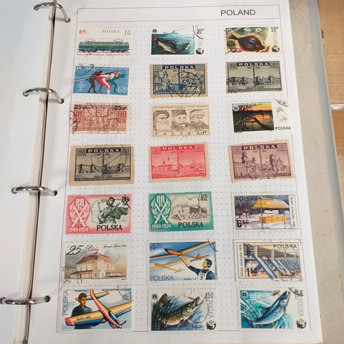 272 - Poland collection in 4 ring binder from 1920's to early 2000's, ideal for thematics with many sets p... 