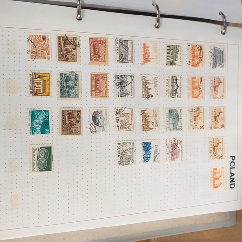 272 - Poland collection in 4 ring binder from 1920's to early 2000's, ideal for thematics with many sets p... 