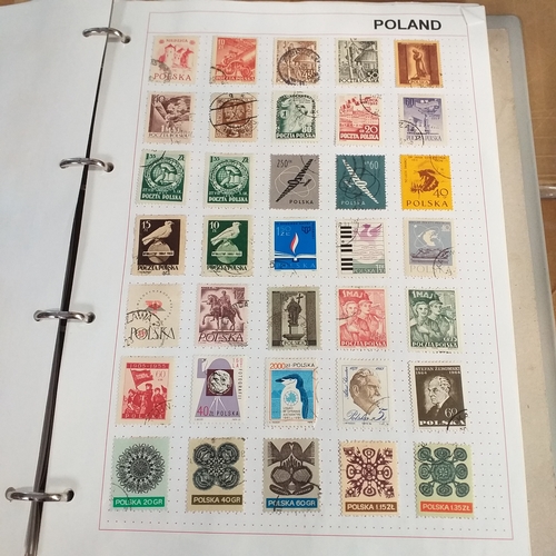 272 - Poland collection in 4 ring binder from 1920's to early 2000's, ideal for thematics with many sets p... 