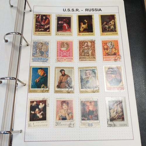 277 - Russia collection in 4 ring binder, mint and used from early to 1990's, many 100's with a good selec... 