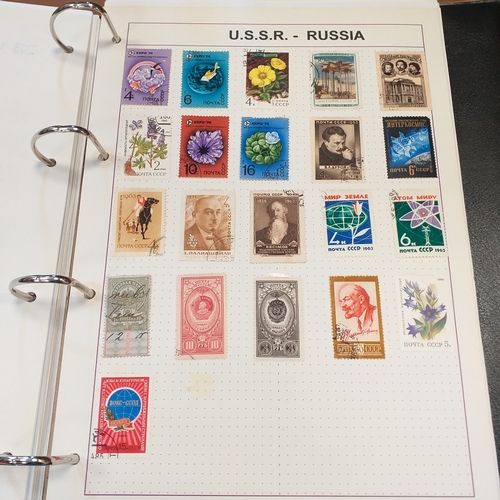 277 - Russia collection in 4 ring binder, mint and used from early to 1990's, many 100's with a good selec... 