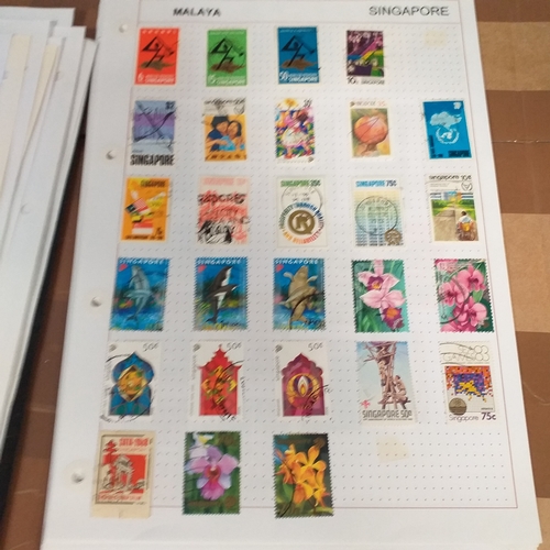 288 - Singapore collection on approx 30 album pages / stock cards, with bulk of the collection QE2 issues ... 