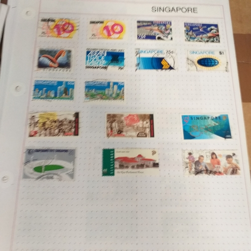 288 - Singapore collection on approx 30 album pages / stock cards, with bulk of the collection QE2 issues ... 