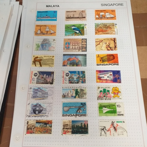288 - Singapore collection on approx 30 album pages / stock cards, with bulk of the collection QE2 issues ... 