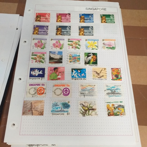 288 - Singapore collection on approx 30 album pages / stock cards, with bulk of the collection QE2 issues ... 
