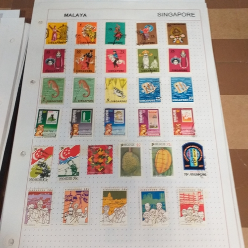 288 - Singapore collection on approx 30 album pages / stock cards, with bulk of the collection QE2 issues ... 