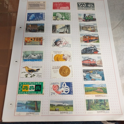 293 - Sweden collection on approx 35+ album pages, from early to early 2000's, earlier issues show good po... 