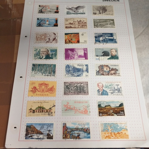 293 - Sweden collection on approx 35+ album pages, from early to early 2000's, earlier issues show good po... 