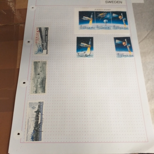 293 - Sweden collection on approx 35+ album pages, from early to early 2000's, earlier issues show good po... 