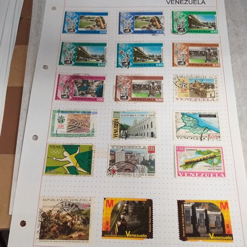 305 - Venezuela, small collection on 13 album sheets, from early issues (good selection of overprints) bul... 