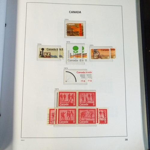 179 - Davo preprinted album - 1851-1985 - 70% complete with mainly un-mounted mint issues, superb conditio... 