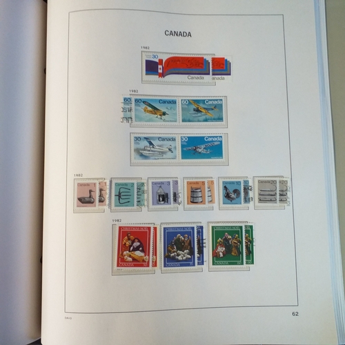 179 - Davo preprinted album - 1851-1985 - 70% complete with mainly un-mounted mint issues, superb conditio... 