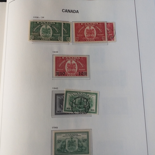 179 - Davo preprinted album - 1851-1985 - 70% complete with mainly un-mounted mint issues, superb conditio... 