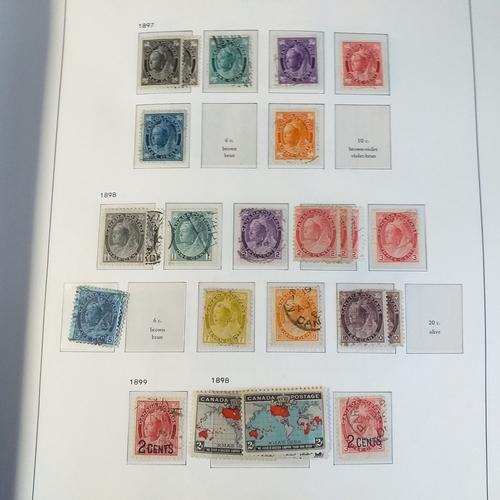 179 - Davo preprinted album - 1851-1985 - 70% complete with mainly un-mounted mint issues, superb conditio... 