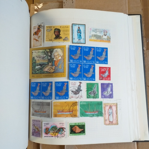 135 - African countries on approx 100 pages in a Devon Album.