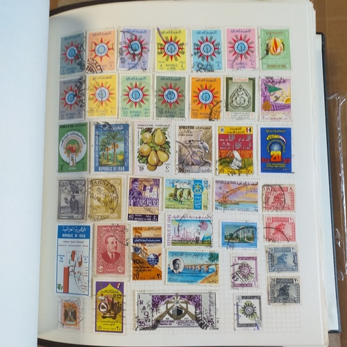135 - African countries on approx 100 pages in a Devon Album.