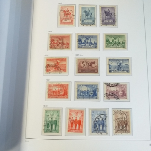 164 - Quality DAVO pre-printed album 1913-1985 in superb condition approx three quarters full, good repres... 