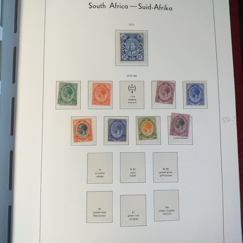 289 - South Africa - Good collection in red Lighthouse luxury hingeless pages album from 1910 to modern - ... 