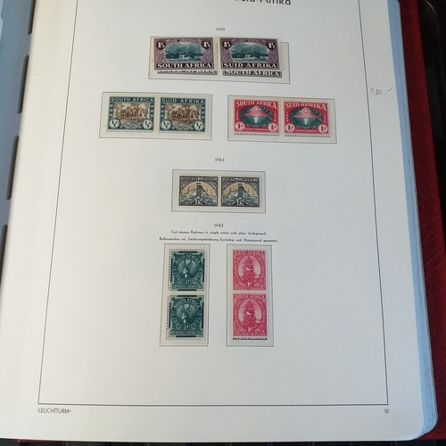 289 - South Africa - Good collection in red Lighthouse luxury hingeless pages album from 1910 to modern - ... 
