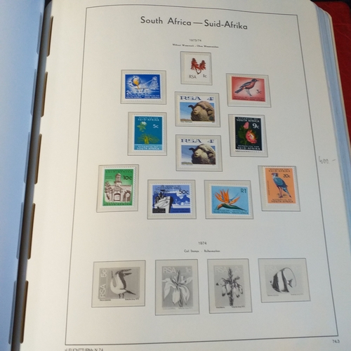 289 - South Africa - Good collection in red Lighthouse luxury hingeless pages album from 1910 to modern - ... 