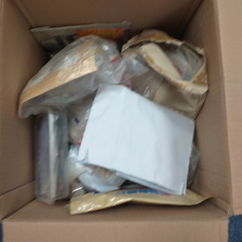 37 - Box of Kilo-Ware mainly GB / covers and packets / envelopes includes a small variety of world covers... 
