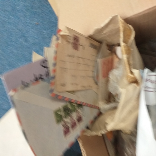 37 - Box of Kilo-Ware mainly GB / covers and packets / envelopes includes a small variety of world covers... 