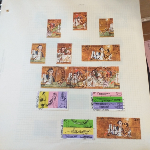 163 - Australia collection - 1911-1979 mint & used,on album pages,(including a small selection of states w... 