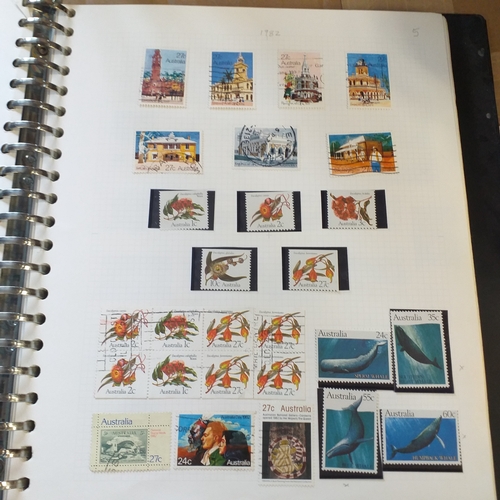 163 - Australia collection - 1911-1979 mint & used,on album pages,(including a small selection of states w... 