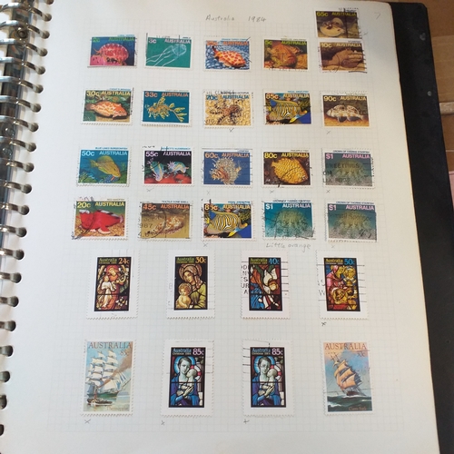 163 - Australia collection - 1911-1979 mint & used,on album pages,(including a small selection of states w... 