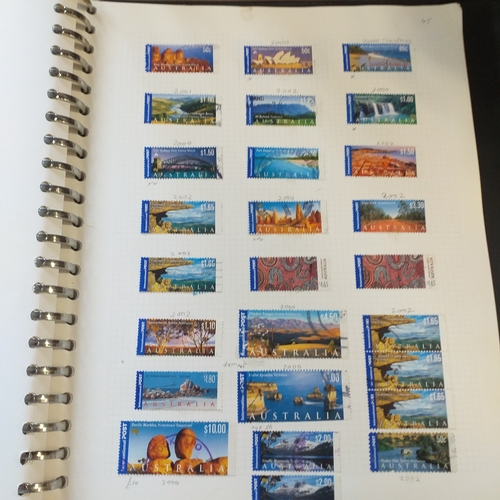 163 - Australia collection - 1911-1979 mint & used,on album pages,(including a small selection of states w... 