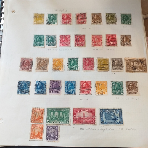261 - New Zealand mint & used collection - 1882-1971 on album pages, 1972-2005 in a WH Smith Collecta Seri... 