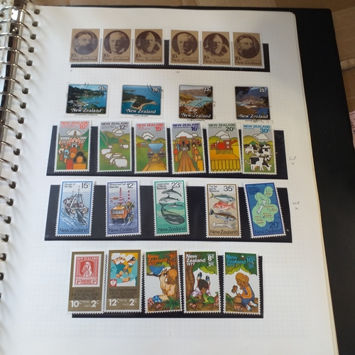 261 - New Zealand mint & used collection - 1882-1971 on album pages, 1972-2005 in a WH Smith Collecta Seri... 