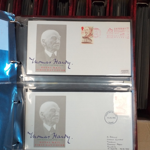 108 - GB FDC and presentation pack collection 1971 to 1990 in 13 Kestrel cover albums, includes Machin iss... 