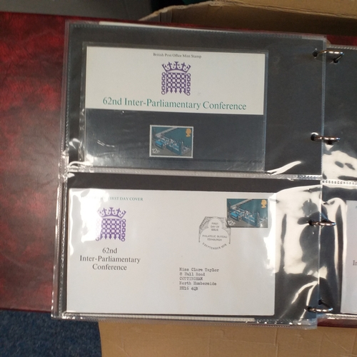 108 - GB FDC and presentation pack collection 1971 to 1990 in 13 Kestrel cover albums, includes Machin iss... 