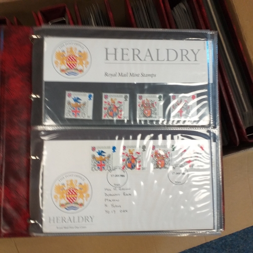 108 - GB FDC and presentation pack collection 1971 to 1990 in 13 Kestrel cover albums, includes Machin iss... 