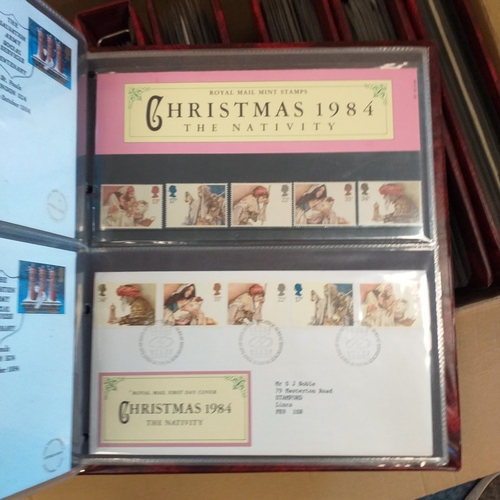 108 - GB FDC and presentation pack collection 1971 to 1990 in 13 Kestrel cover albums, includes Machin iss... 