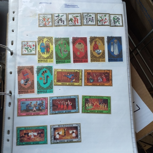 147 - Mongolia and Mozambique collection in 2 ring Lever Arch File. Mongolia 1924 to 1990/91 (ideal for th... 