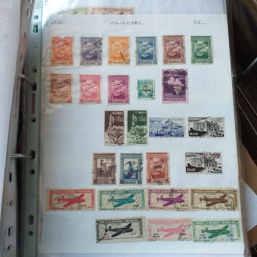 147 - Mongolia and Mozambique collection in 2 ring Lever Arch File. Mongolia 1924 to 1990/91 (ideal for th... 