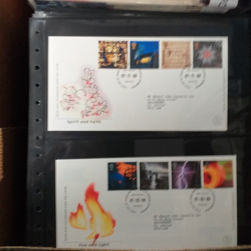 100 - GB FDC Collection of commemorative covers in 2 boxes 1960's-2019, looks complete from early 1980's. ... 