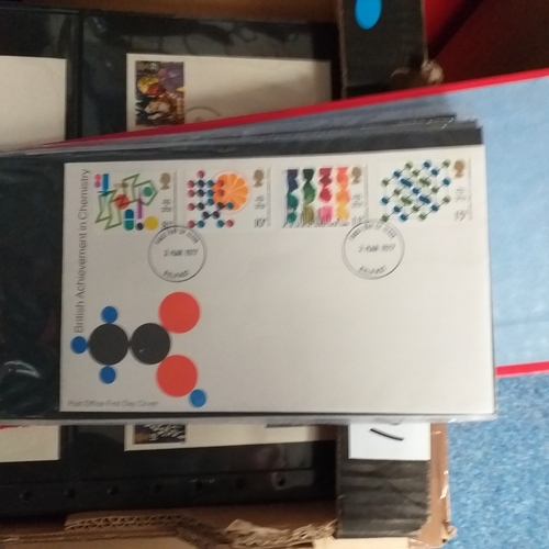 100 - GB FDC Collection of commemorative covers in 2 boxes 1960's-2019, looks complete from early 1980's. ... 