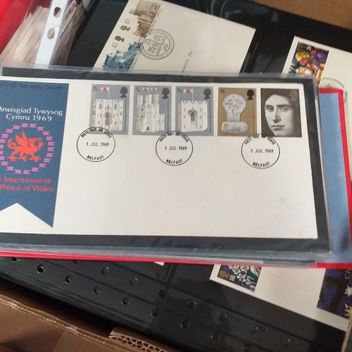 100 - GB FDC Collection of commemorative covers in 2 boxes 1960's-2019, looks complete from early 1980's. ... 