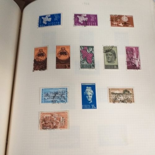 134 - World collection in 2 x Devon albums from early to approx 1980  and a WH Smith Collecta series album... 