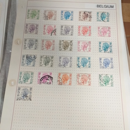 168 - Belgium substantial collection (many 100's) on 50+ pages approx, mint and used includes good selecti... 