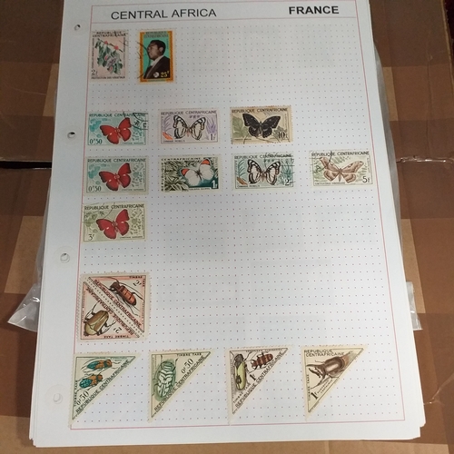 203 - French colonies, substantial collection on album sheets, many 100's mint and used from early to rece... 