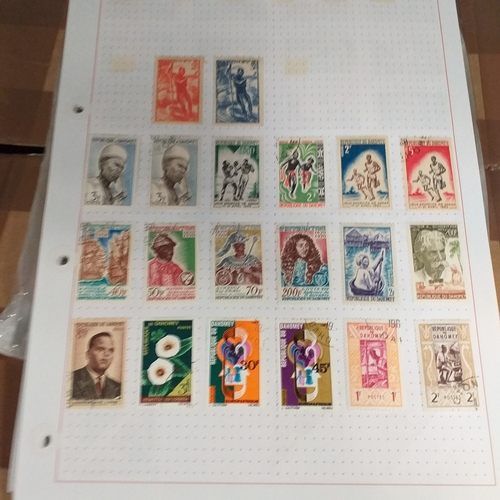 203 - French colonies, substantial collection on album sheets, many 100's mint and used from early to rece... 