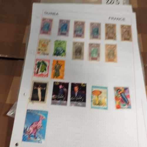 203 - French colonies, substantial collection on album sheets, many 100's mint and used from early to rece... 
